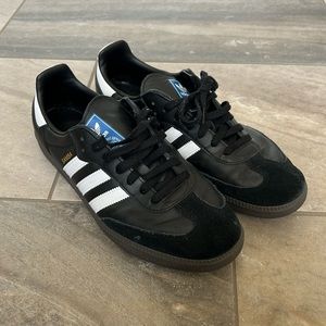Men’s 12 black sambas